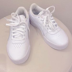 PUMA white sneakers size 6, lightly worn